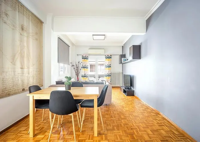 Apartment In The Middle Of Everything