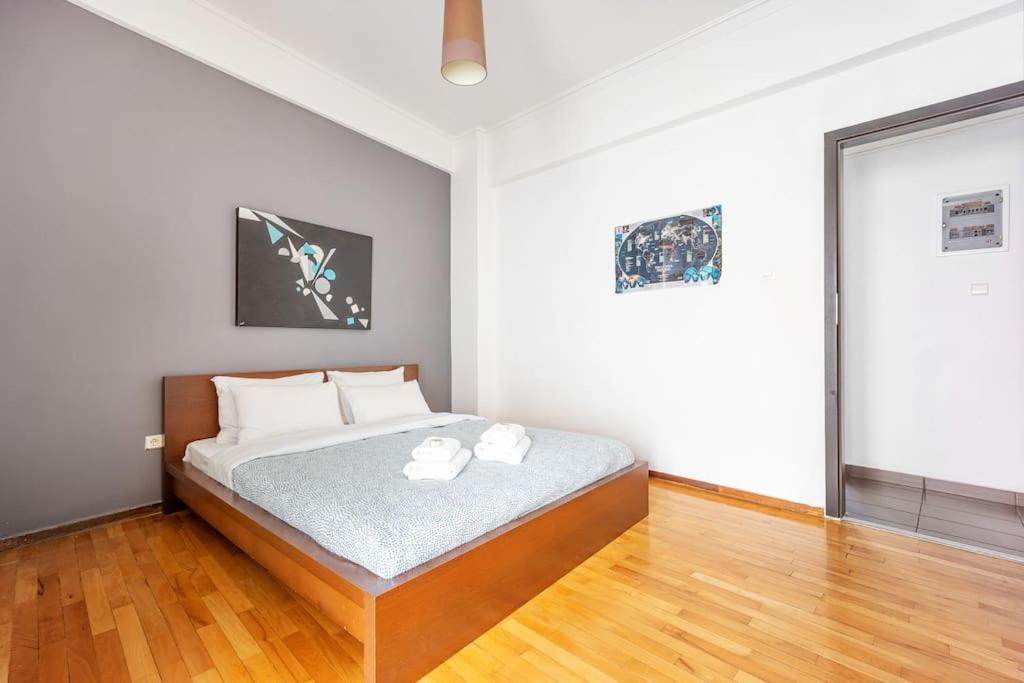 In The Middle Of Everything Apartment Athens